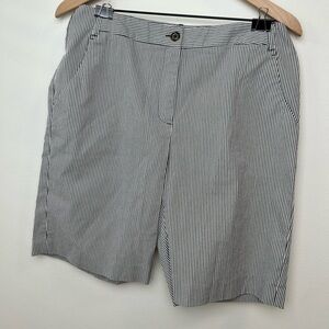 EP Pro Golf Shorts Women’s 8 Grey White Pinstripe 9” Inseam Bermuda #Classic